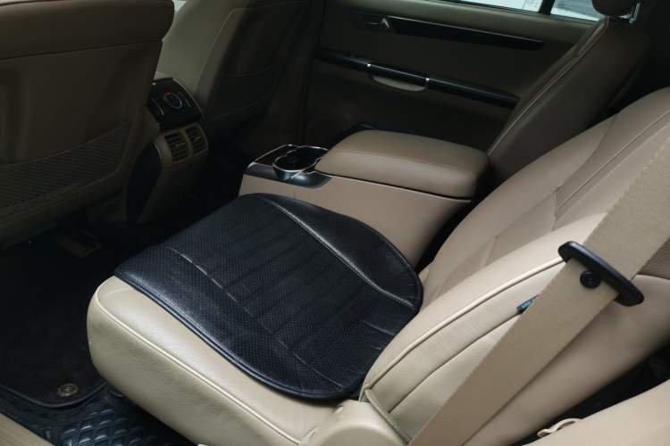 Used Mercedes-Benz R-Class 2010 R 300 L Luxury Model Left Rear Seat