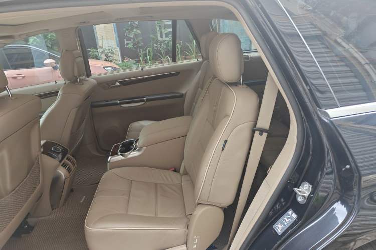 Used Mercedes-Benz R-Class 2010 R 300 L Luxury Model Left Rear Seat