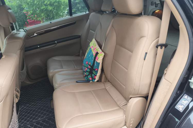 Used Mercedes-Benz R-Class 2010 R 300 L Business Model Left Rear Seat