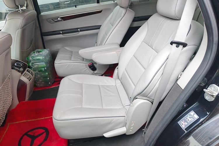 Used Mercedes-Benz R-Class 2010 R 350 L 4MATIC Left Rear Seat