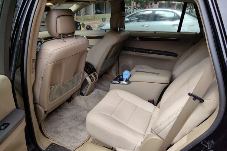 Used Mercedes-Benz R-Class 2010 R 350 L 4MATIC Left Rear Seat