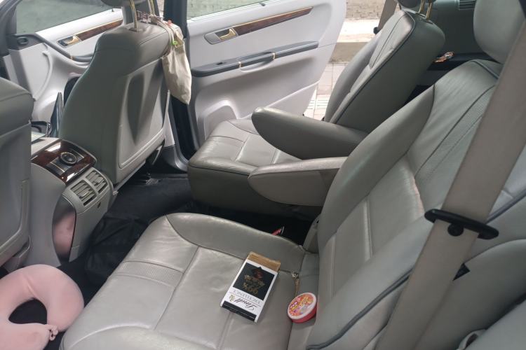Used Mercedes-Benz R-Class 2010 R 300 L Luxury Model Left Rear Seat