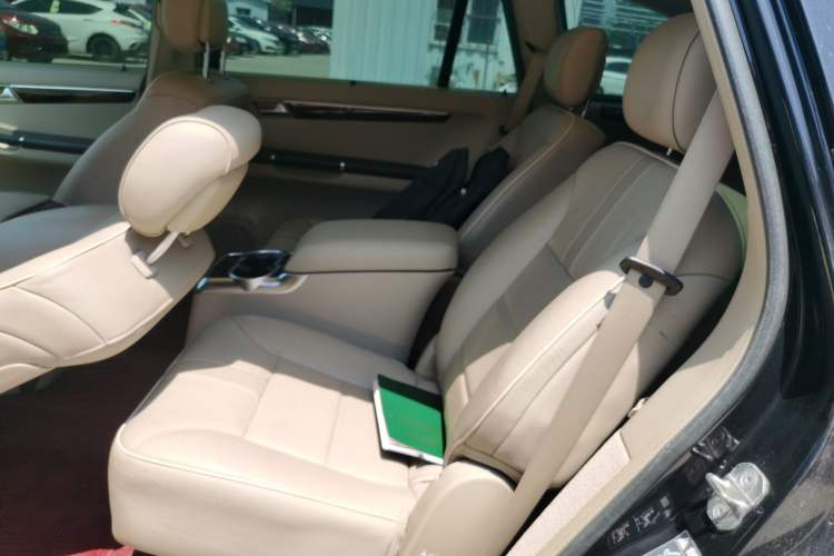 Used Mercedes-Benz R-Class 2010 R 350 L 4MATIC Left Rear Seat