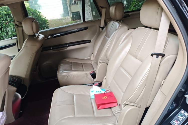Used Mercedes-Benz R-Class 2010 R 350 L 4MATIC Left Rear Seat