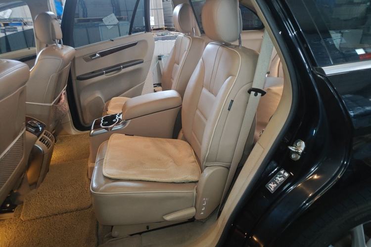 Used Mercedes-Benz R-Class 2010 R 350 L 4MATIC Left Rear Seat