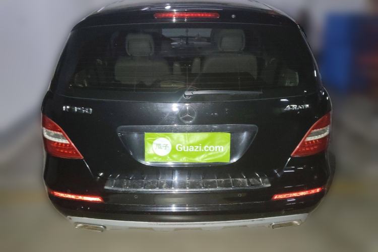 Used Mercedes-Benz R-Class 2010 R 350 L 4MATIC Rear