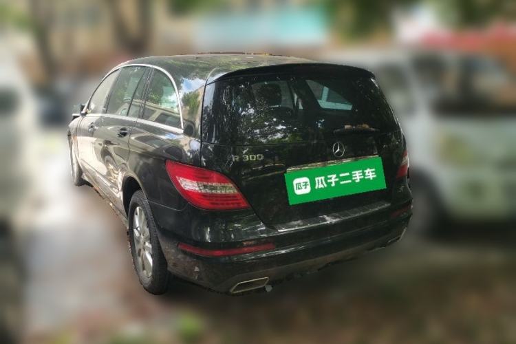 Used Mercedes-Benz R-Class 2010 R 300 L Luxury Model Rear Left 45 Deg