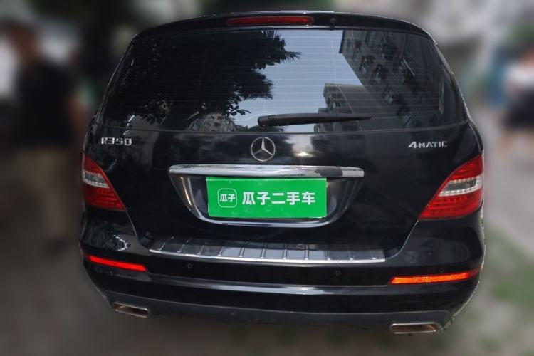 Used Mercedes-Benz R-Class 2010 R 350 L 4MATIC Rear