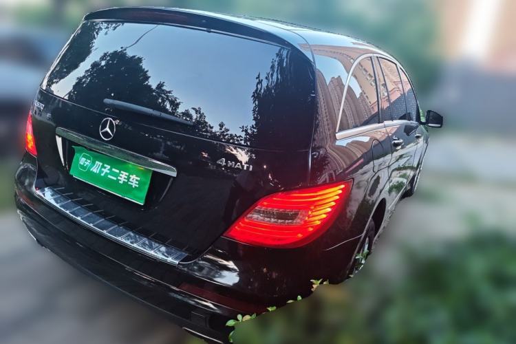 Used Mercedes-Benz R-Class 2010 R 350 L 4MATIC Rear Right 45 Deg