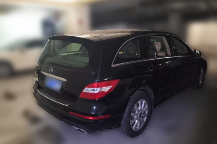 Used Mercedes-Benz R-Class 2010 R 300 L Luxury Model Rear Right 45 Deg