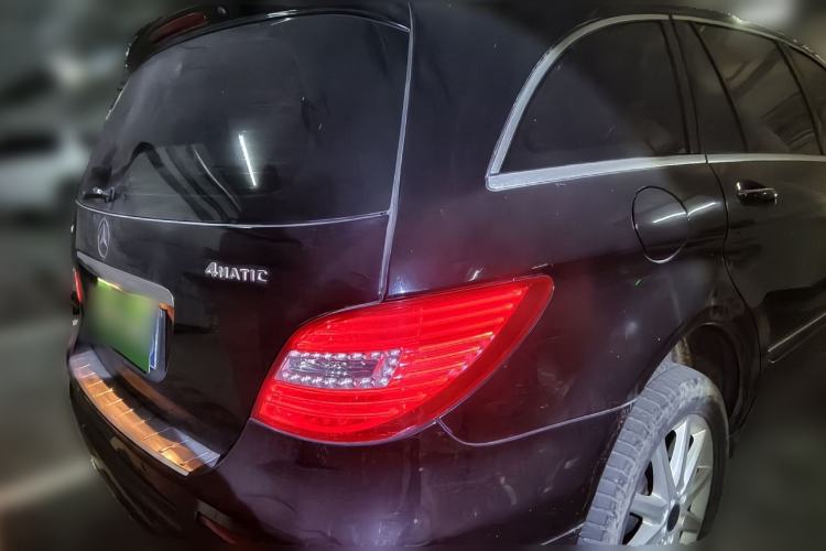 Used Mercedes-Benz R-Class 2010 R 350 L 4MATIC Rear Right 45 Deg