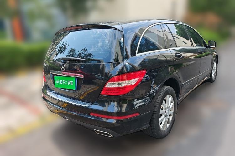Used Mercedes-Benz R-Class 2010 R 300 L Business Model Rear Right 45 Deg