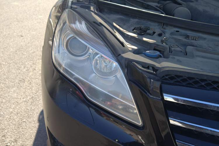 Used Mercedes-Benz R-Class 2010 R 350 L 4MATIC Right Front Headlight