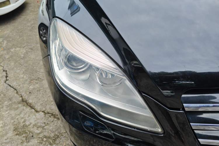 Used Mercedes-Benz R-Class 2010 R 350 L 4MATIC Right Front Headlight