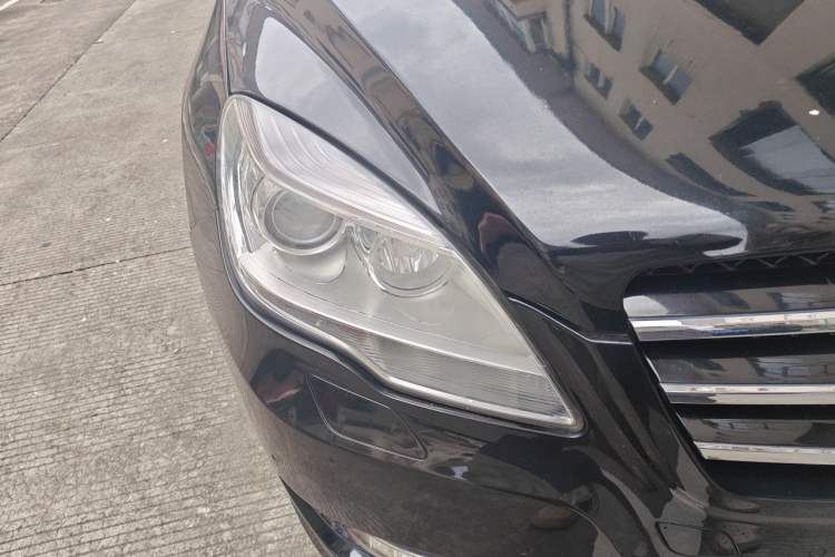 Used Mercedes-Benz R-Class 2010 R 300 L Luxury Model Right Front Headlight