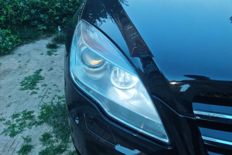 Used Mercedes-Benz R-Class 2010 R 350 L 4MATIC Right Front Headlight