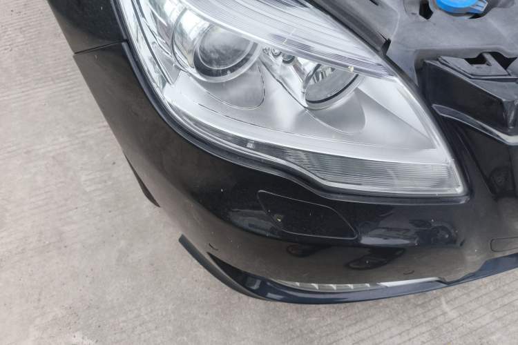 Used Mercedes-Benz R-Class 2010 R 300 L Business Model Right Front Headlight