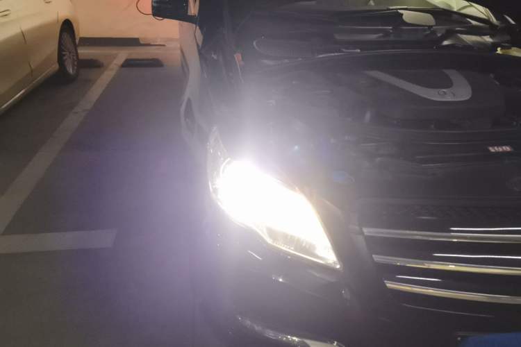 Used Mercedes-Benz R-Class 2010 R 300 L Luxury Model Right Front Headlight