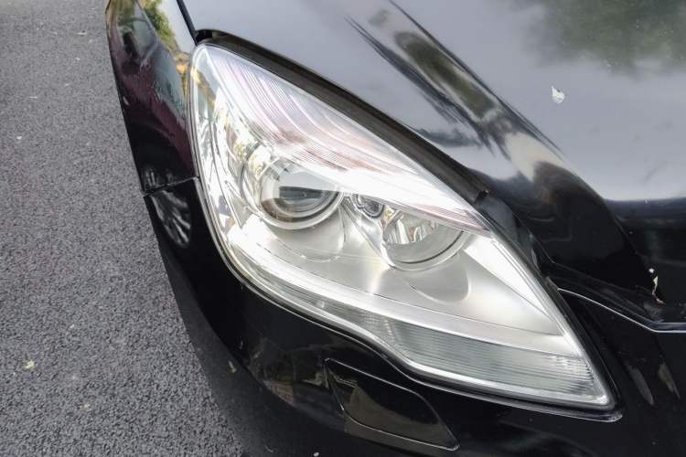 Used Mercedes-Benz R-Class 2010 R 300 L Business Model Right Front Headlight