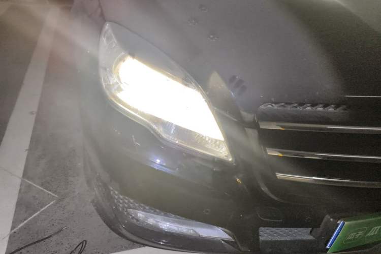 Used Mercedes-Benz R-Class 2010 R 350 L 4MATIC Right Front Headlight