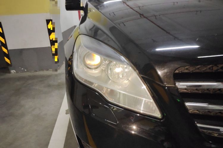 Used Mercedes-Benz R-Class 2010 R 350 L 4MATIC Right Front Headlight
