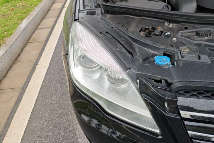Used Mercedes-Benz R-Class 2010 R 350 L 4MATIC Right Front Headlight