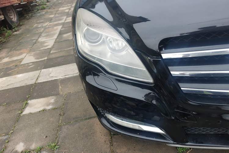 Used Mercedes-Benz R-Class 2010 R 300 L Business Model Right Front Headlight