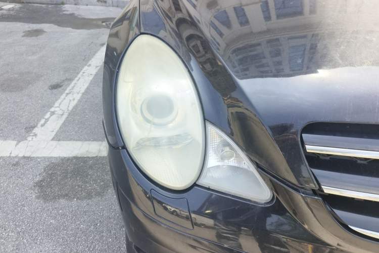 Used Mercedes-Benz R-Class 2010 R 350 L 4MATIC Grand Edition Right Front Headlight