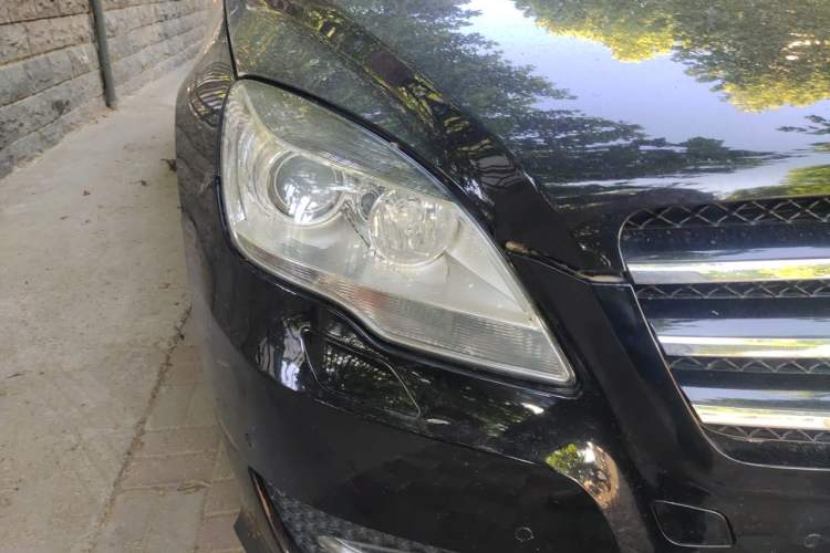 Used Mercedes-Benz R-Class 2010 R 350 L 4MATIC Right Front Headlight