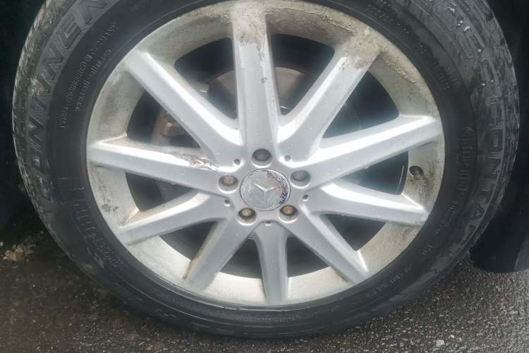 Used Mercedes-Benz R-Class 2010 R 350 L 4MATIC Right Front Wheel Hub