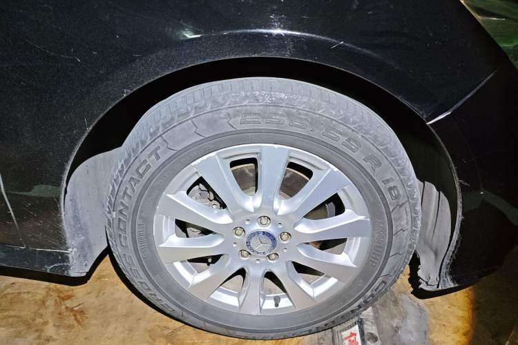 Used Mercedes-Benz R-Class 2010 R 350 L 4MATIC Right Front Wheel Hub