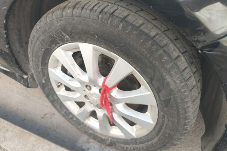 Used Mercedes-Benz R-Class 2010 R 350 L 4MATIC Right Front Wheel Hub