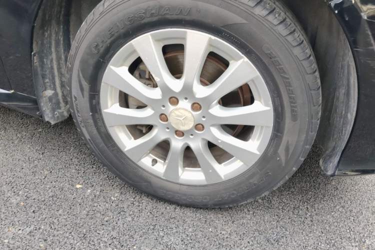 Used Mercedes-Benz R-Class 2010 R 300 L Business Model Right Front Wheel Hub
