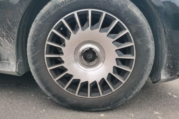 Used Mercedes-Benz R-Class 2010 R 300 L Business Model Right Front Wheel Hub