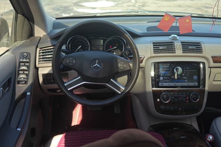 Used Mercedes-Benz R-Class 2010 R 350 L 4MATIC Steering Wheel