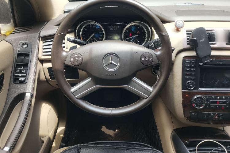 Used Mercedes-Benz R-Class 2010 R 300 L Luxury Model Steering Wheel