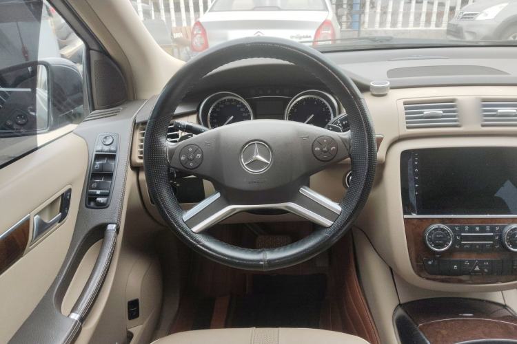 Used Mercedes-Benz R-Class 2010 R 350 L 4MATIC Steering Wheel