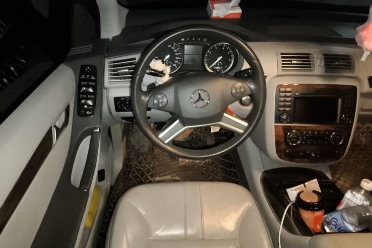 Used Mercedes-Benz R-Class 2010 R 350 L 4MATIC Steering Wheel