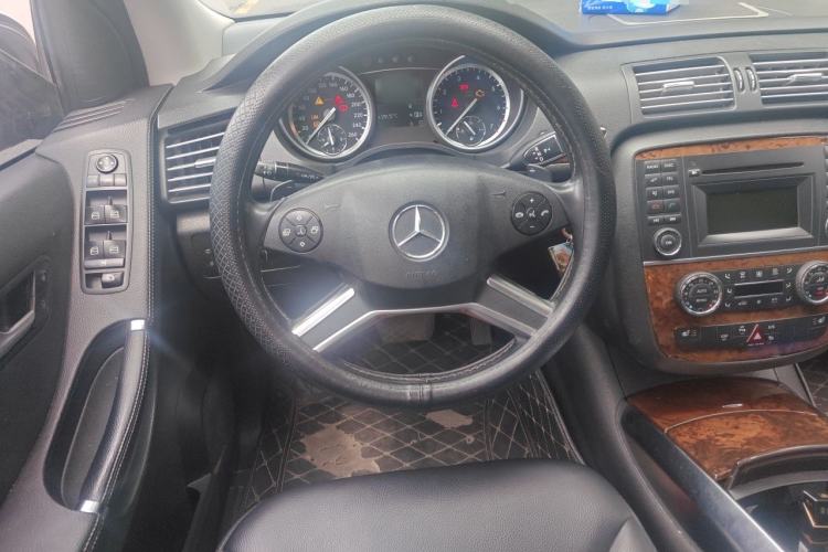 Used Mercedes-Benz R-Class 2010 R 300 L Business Model Steering Wheel