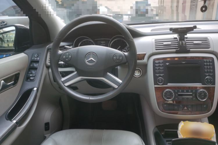 Used Mercedes-Benz R-Class 2010 R 350 L 4MATIC Steering Wheel