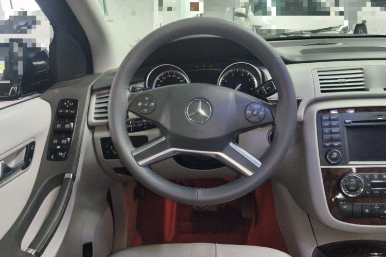 Used Mercedes-Benz R-Class 2010 R 350 L 4MATIC Steering Wheel