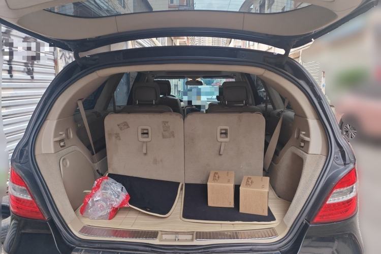 Used Mercedes-Benz R-Class 2010 R 300 L Luxury Model Trunk