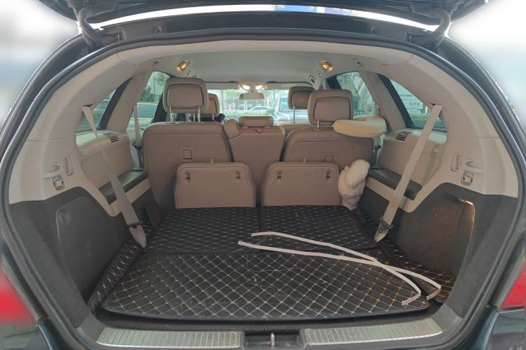 Used Mercedes-Benz R-Class 2010 R 300 L Business Model Trunk
