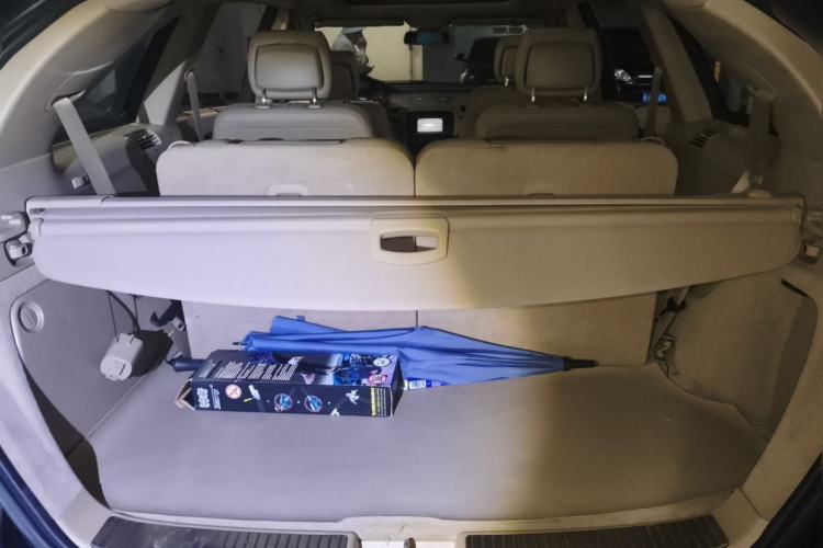 Used Mercedes-Benz R-Class 2010 R 300 L Luxury Model Trunk