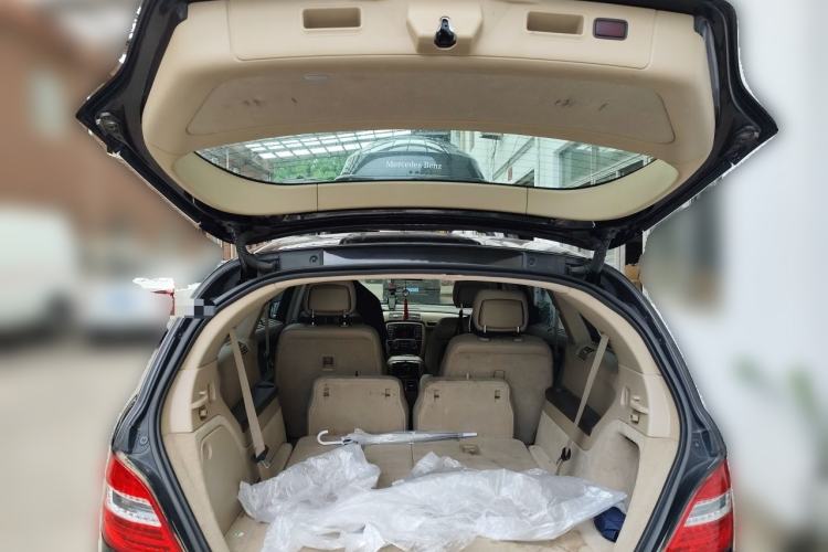 Used Mercedes-Benz R-Class 2010 R 300 L Luxury Model Trunk