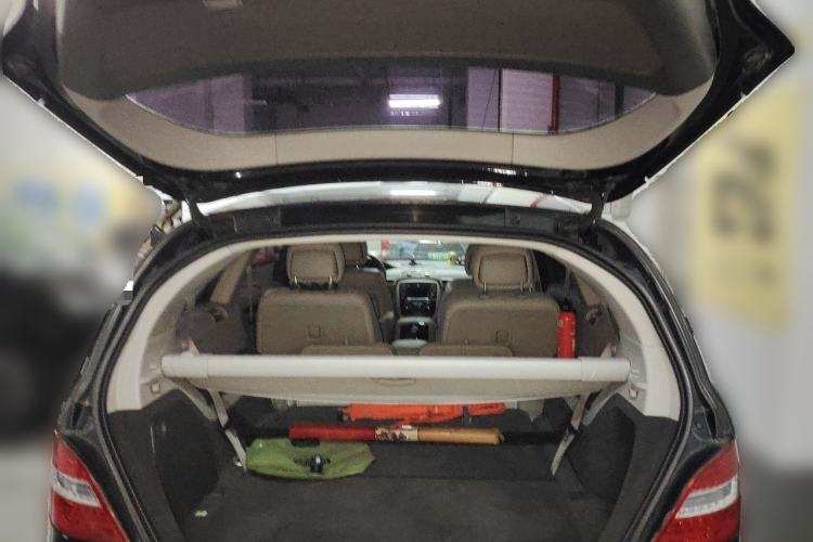 Used Mercedes-Benz R-Class 2010 R 350 L 4MATIC Trunk