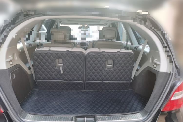 Used Mercedes-Benz R-Class 2010 R 350 L 4MATIC Trunk