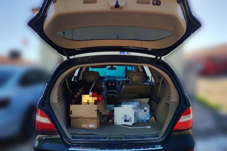 Used Mercedes-Benz R-Class 2010 R 350 L 4MATIC Trunk