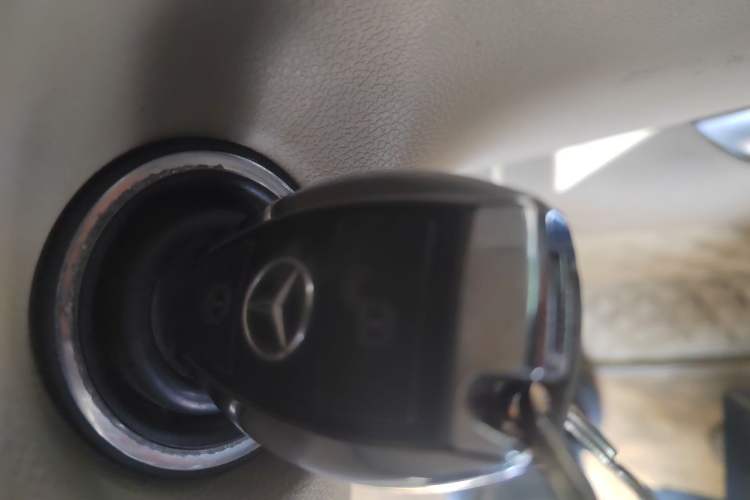 Used Mercedes-Benz R-Class 2010 R 300 L Luxury Model Vehicle Key