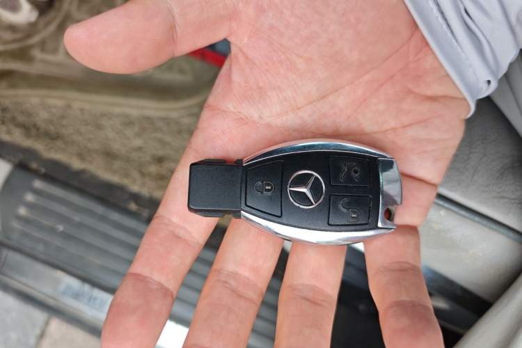 Used Mercedes-Benz R-Class 2010 R 350 L 4MATIC Grand Edition Vehicle Key